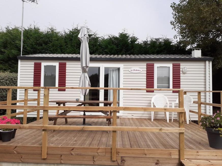 Les Mobile Home De Kerroyal Garlan Exteriér fotografie